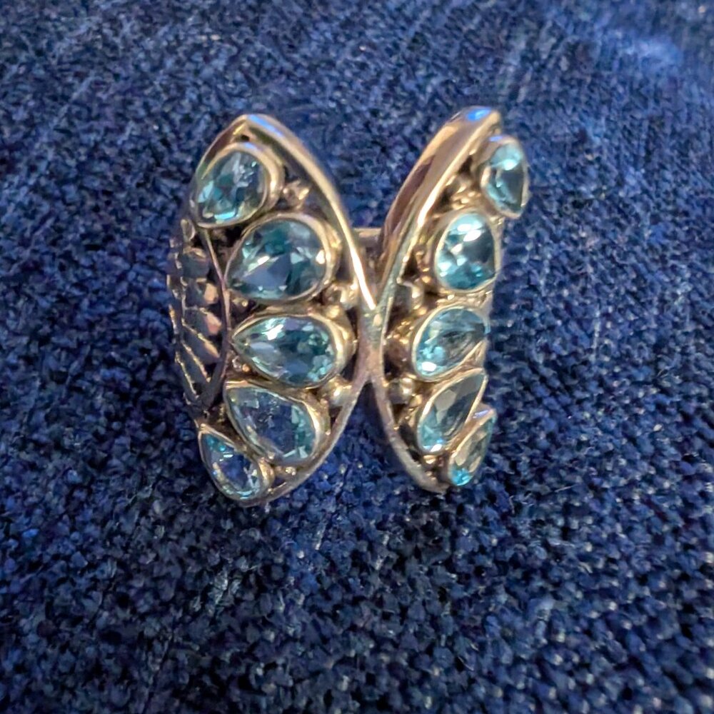 Sterling silver ring (size 7)